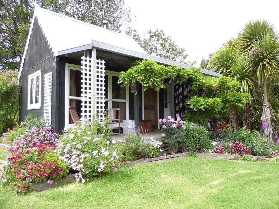 Warm Earth Cottages Aongatete Eksteriør billede